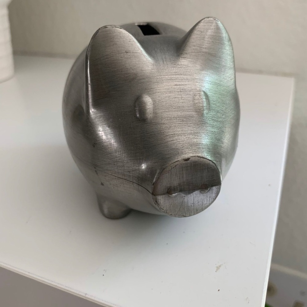 Tiny piggy bank